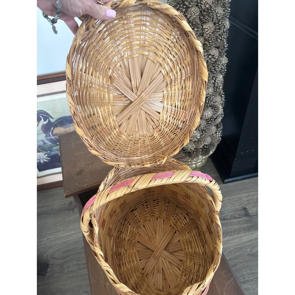 Vintage Woven Wicker Picnic Basket with Lid Pink Green  Mexico Oval Handle